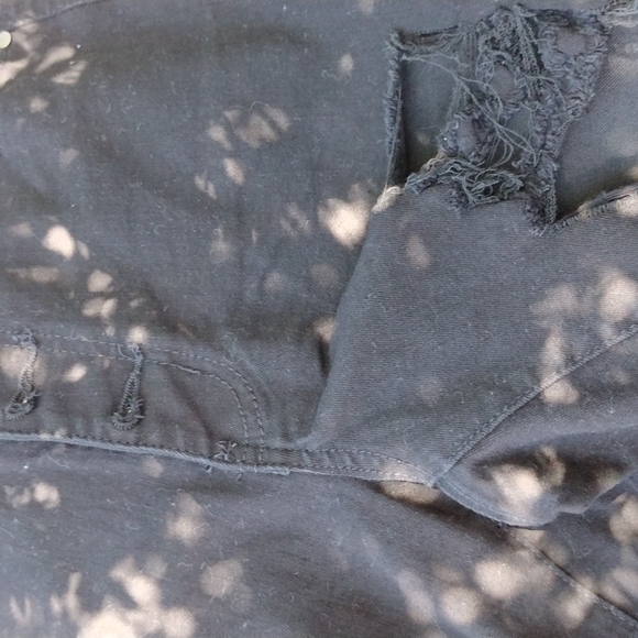 Capris - Picture 2 of 5